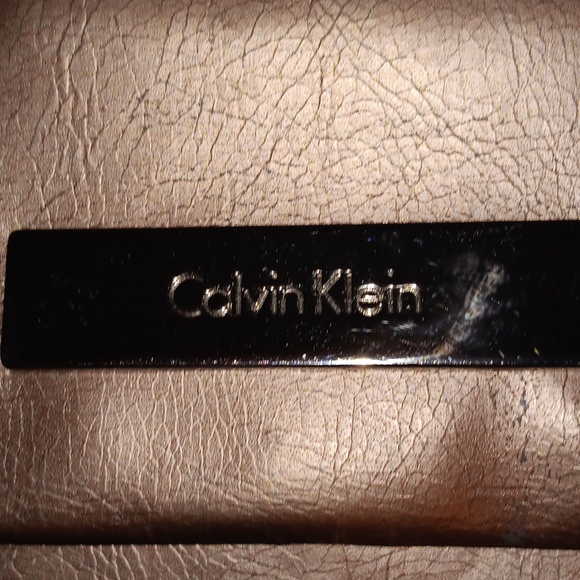 CALVIN KLEIN GOLD CLUTCH - Picture 2 of 6